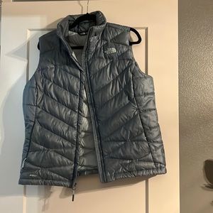 North Face puffer vest- new